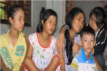 Mất trộm bao hồ tiêu, bố đánh chết con gái