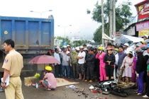 Hai người phụ nữ chết thảm dưới bánh xe tải