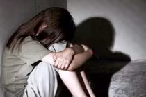 Thiếu nữ 15 bị “yêu râu xanh” nhí cưỡng hiếp