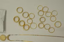 Cướp vàng giữa thanh thiên bạch nhật