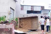 Bám xe công nông, 5 học sinh thương vong