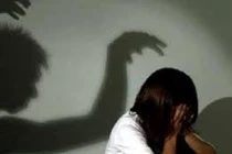 Thiếu nữ 15 tuổi đi chơi bị bạn trai cưỡng hiếp