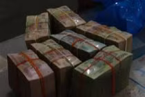 Đeo kính đen, bịt mặt tới ngân hàng cướp 100 triệu đồng