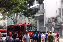 Khách tây tháo chạy vì cháy ở Trung tâm Sài Gòn