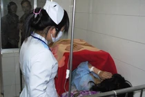 Nữ sinh viên Đà Lạt bị xăng thiêu cháy ngực