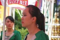Nữ PG xinh như hoa tại Ngày hội Bia Hà Nội