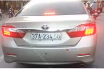 Xuất hiện 2 ô tô chung biển số siêu đẹp ở Nghệ An