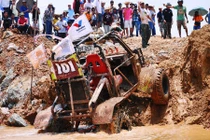 Người Việt sắp mang xế “khủng” đi offroad tại Hạ Long