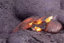 Điều gì xảy ra khi nướng iPhone 6S trong dung nham núi lửa?