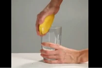 Mách bạn cách bỏ vỏ xoài nhanh và hiệu quả