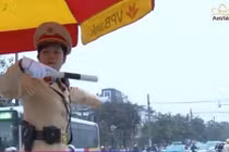 Tiết lộ "sốc" về nữ CSGT... 2 năm xuống đường