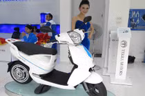 Xe máy điện phát wifi ra mắt tại VN với giá sốc