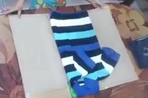 Dụng cụ gấp quần áo tự chế ai cũng có thể làm