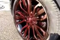 Cách làm vành xe gỉ sét bỗng sáng bóng trong giây lát 