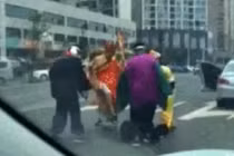 Nam thanh niên bị 4 "thầy trò Đường Tăng" đánh nhừ tử