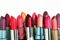 Xem xong video này, bạn muốn dùng son môi nữa không?