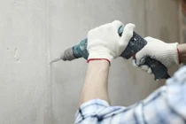 Mẹo nhỏ giúp khoan tường không phải quét nhà