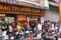 Chen chân mua vàng trong ngày Vía Thần Tài