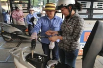 Liên Bộ lúng túng vì diễn biến giá xăng dầu