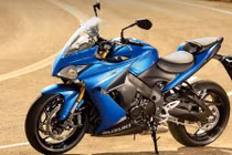 Mô tô trên 1.000cc ồ ạt tấn công thị trường 2015