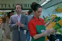 Chiêu trộm đồ trong siêu thị tinh vi chưa từng thấy