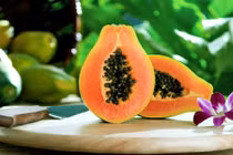 Bí quyết làm trắng da mùa hè từ quả đu đủ