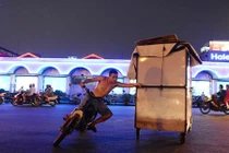 15 phút biến phố thành chợ ở Bến Thành