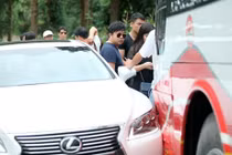 Soi độ sang chảnh của chiếc xe Quang Lê gây tai nạn