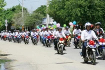 Hàng chục xe Exciter rước dâu hoành tráng ở Phan Rang