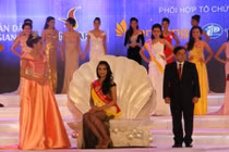 Ấn tượng giây phút đăng quang Hoa hậu Việt Nam 2014