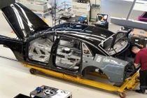 Siêu xe Rolls-Royce được sản xuất như thế nào?