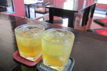 Giật mình trà đá 20.000 đồng/cốc ở Hà Nội