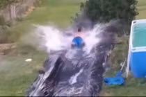 Cười méo mồm với anh chàng không hãm được sự sung sướng