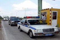 CSGT dẫn đường cho xe “siêu khủng” qua trạm