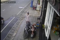 Dàn cảnh lừa bảo vệ trộm xe SH trong 30 giây