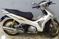 Honda Future 125 Fi chơi trội mạ vàng 18K lấp lánh