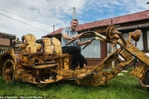 Chiêm ngưỡng mẫu Chopper bằng gỗ độc nhất thế giới