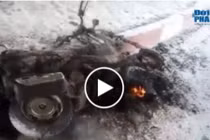 Xe máy Attila bất ngờ cháy ngùn ngụt trên đường