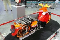 Honda Cup độ Repsol quá nổi bật của thợ Việt