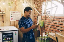 Cửa hàng tự phục vụ trả tiền kiểu "Tin nhau là chính" ở HN