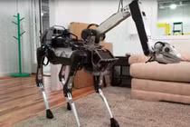 Xem "chó máy" làm việc nhà nhanh nhẹn như người