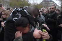 Hành động của chàng trai Hồi giáo làm cả thế giới suy nghĩ