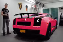 Kỳ lạ ô tô tự đổi màu trong chớp mắt