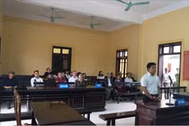 Đánh vợ ở chốn đông người, chồng vũ phu nhận kết đắng