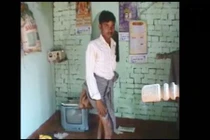 Bị cả làng xua đuổi, gọi “quỷ dữ” vì mọc chân trên lưng