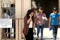 Điện thoại, tài liệu “giết chết” thí sinh thi THPT Quốc gia 2015