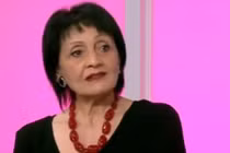 Bí quyết xóa nhăn khiến cụ bà U80 trẻ hơn 30 tuổi