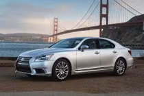 Lexus LS 2015 thay đổi nhẹ, vẫn hấp dẫn
