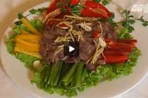 Khéo tay làm món bắp bò muối chua lạ miệng đón Tết