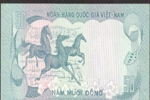 Loạn giá tiền in hình ngựa trước Tết Nguyên đán